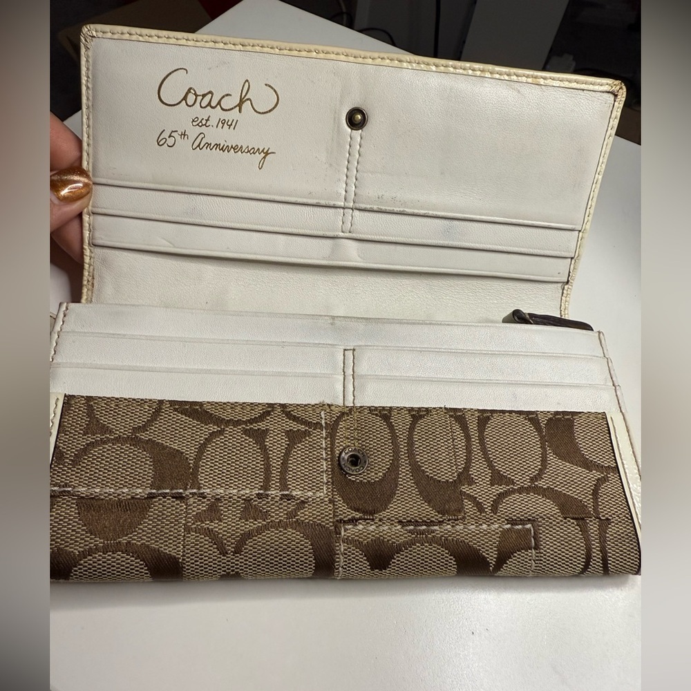 Coach Signature Patchwork Jacquard 65th Anniversary Trifold Wallet White Leather - Picture 4 of 15
